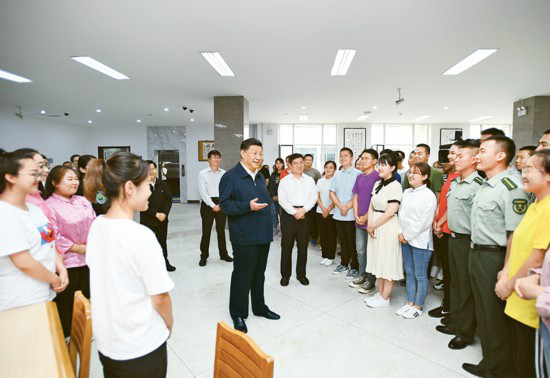 20200831(3) 习近平：思政课是落实立德树人根本任务的关键课程.png